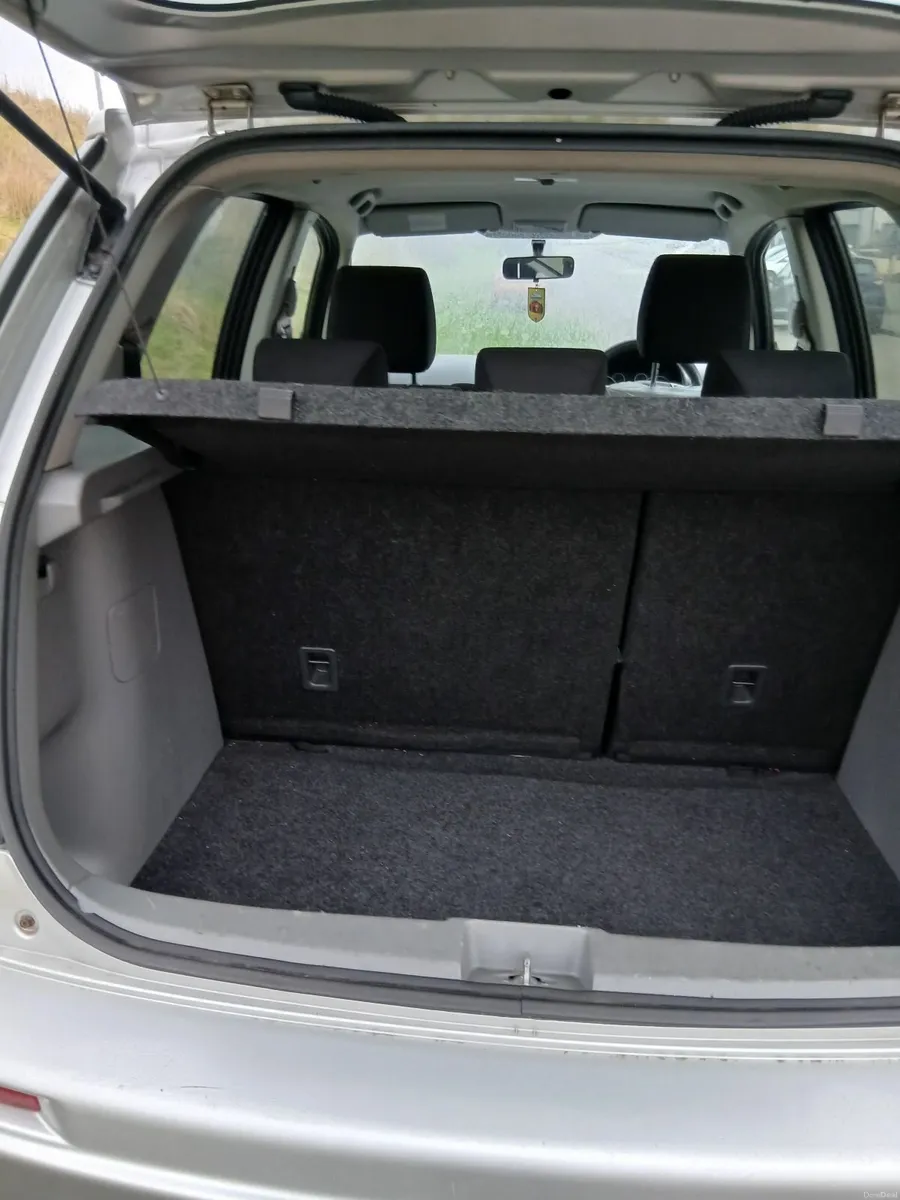 Suzuki SX4 2012 - Image 2