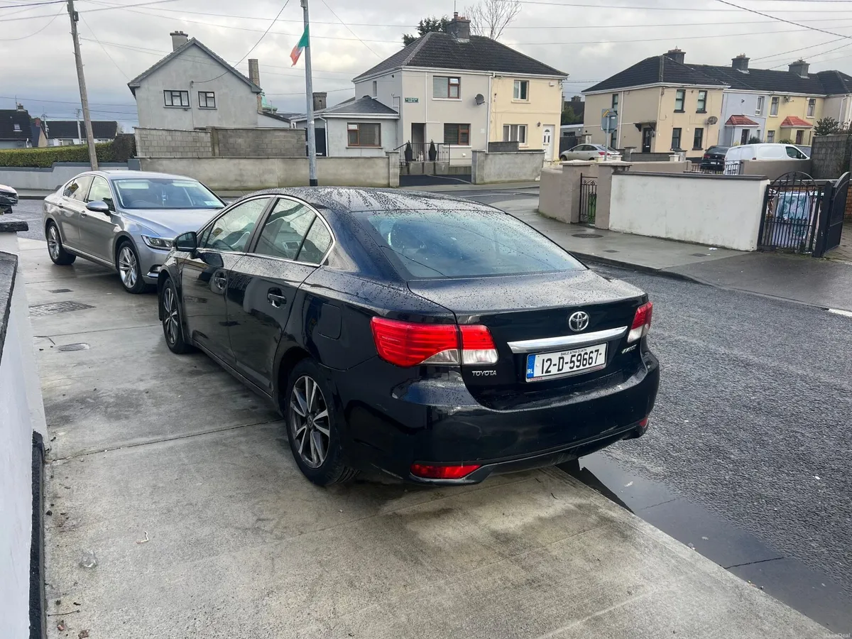 Toyota Avensis 2012 - Image 3
