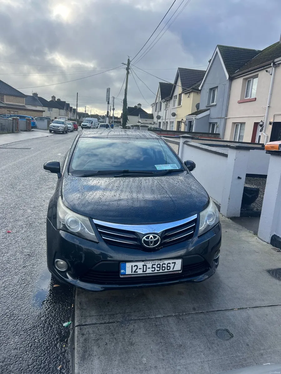 Toyota Avensis 2012 - Image 1