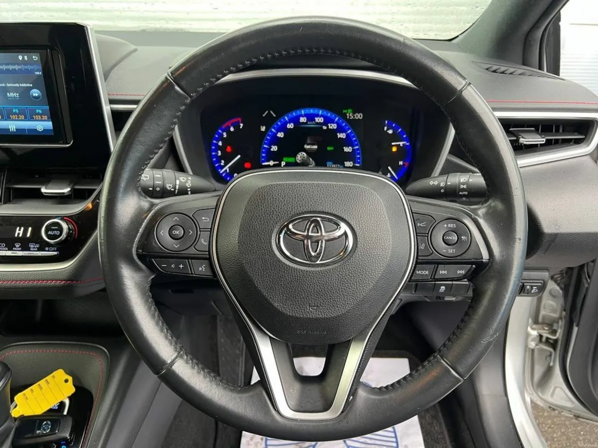 Toyota Corolla SPORT 1.8 HYBRID // DIAMOND CUT ALL - Image 4
