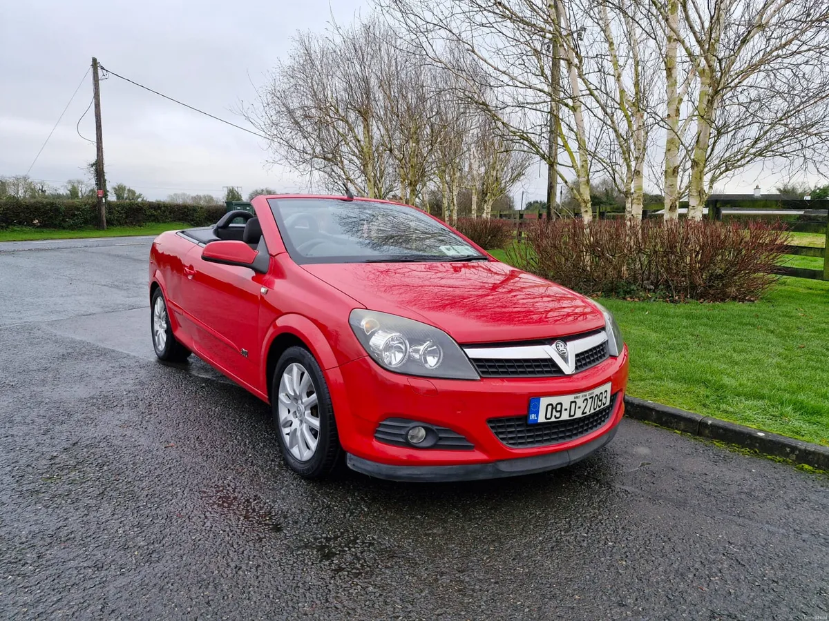 Vauxhall Astra   ( NCT and TAX ) ! - Image 1