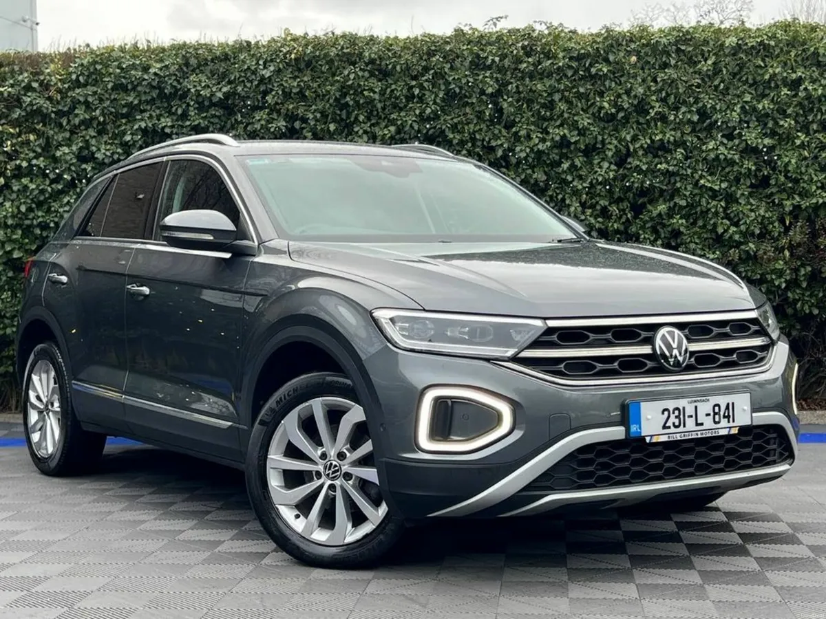 Volkswagen T-Roc STYLE 2.0 TDI // APPLE CARPLAY/AN - Image 1