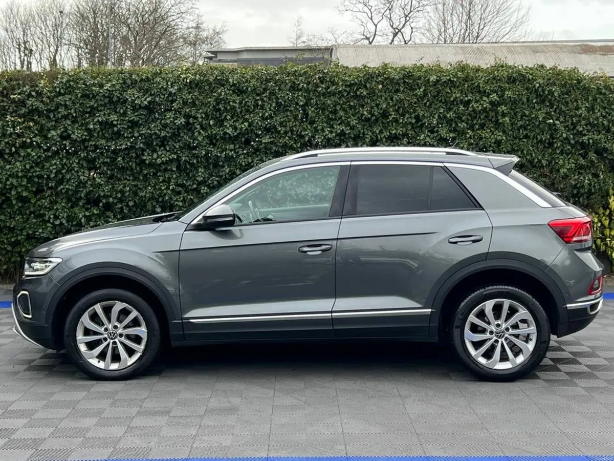 Volkswagen T-Roc STYLE 2.0 TDI // APPLE CARPLAY/AN - Image 3