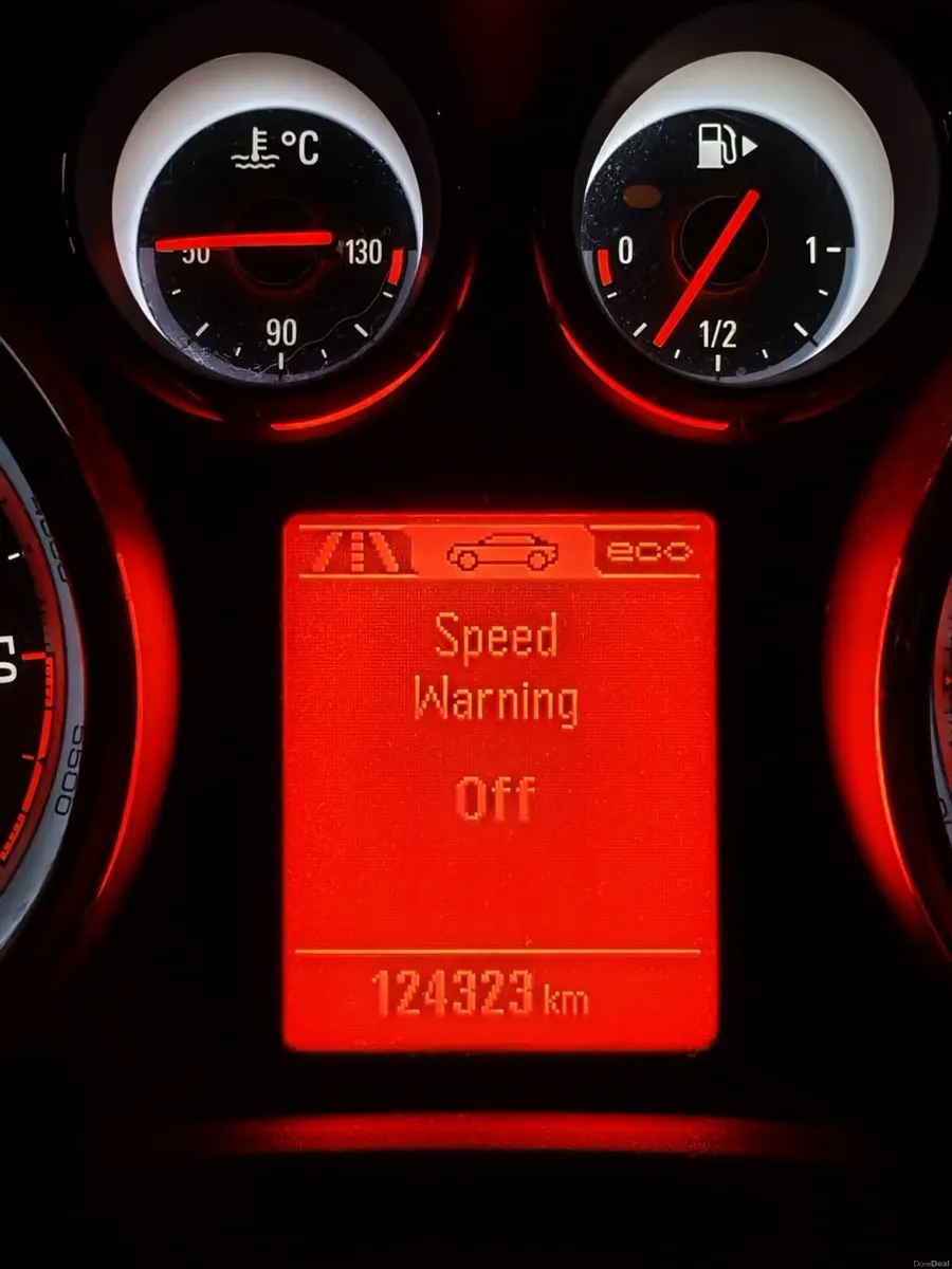 Opel Astra GTC 2016 - Image 4