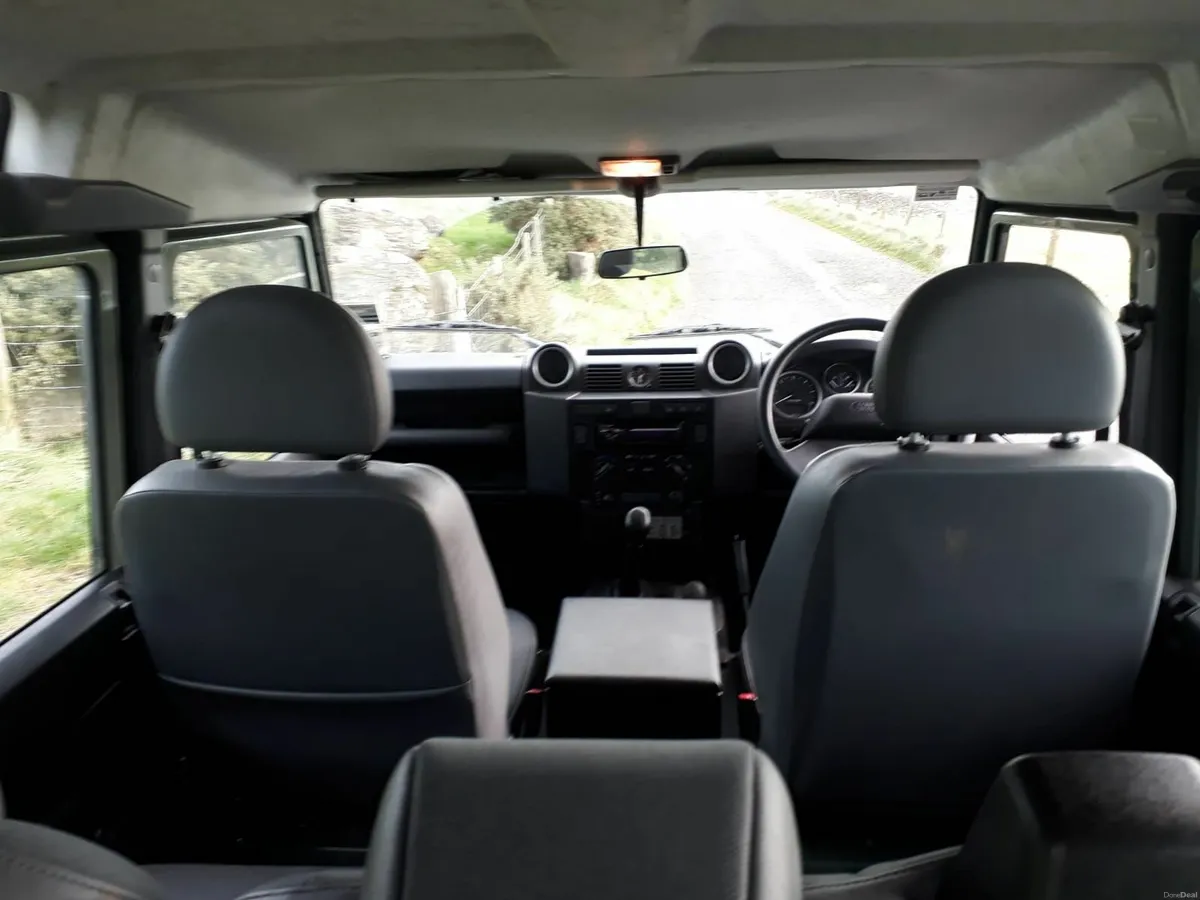 Land Rover Defender 2014 - Image 4