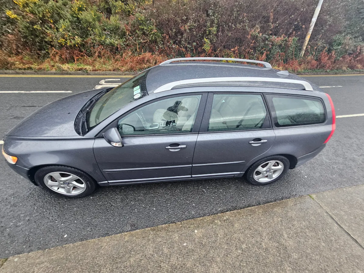 Volvo V50 *AUTOMATIC NEW NCT* - Image 3