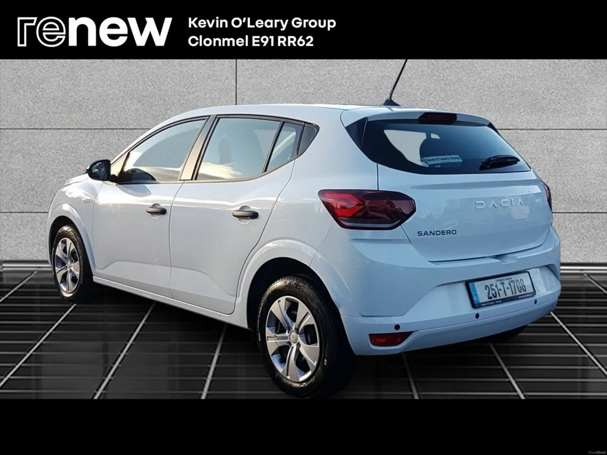 Dacia Sandero Essential TCe 90 5Sp GSR2 - Image 4