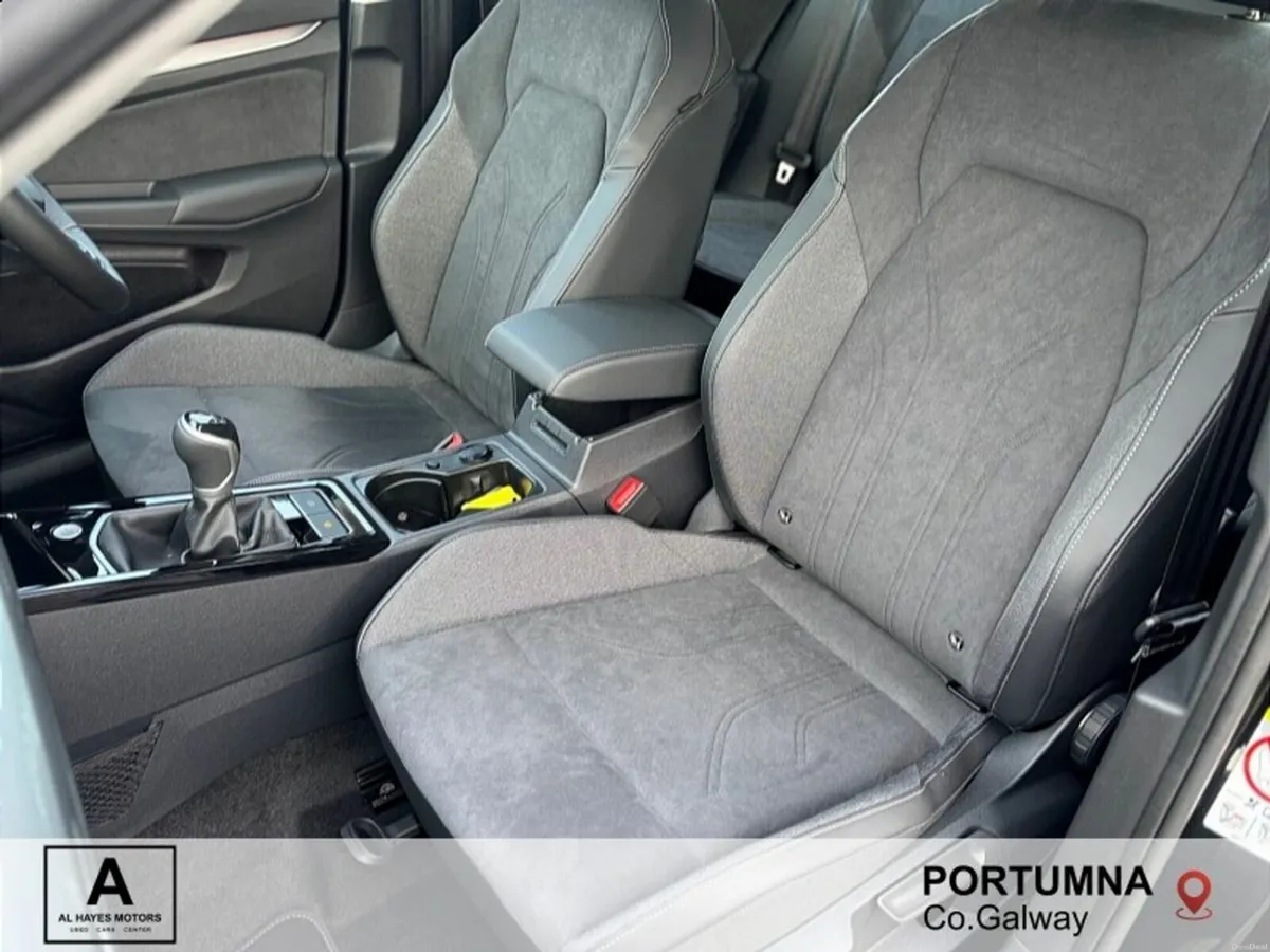 Volkswagen Golf STYLE 2.0 TDI 116HP - Image 4