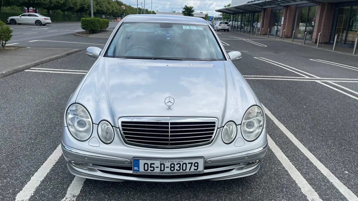 2005Mercedes E-Class Avantgarde 2.2CDI Low Mileage - Image 1