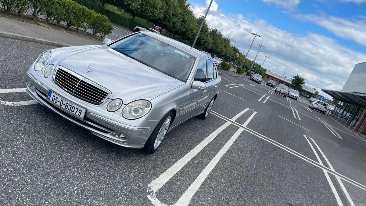 2005Mercedes E-Class Avantgarde 2.2CDI Low Mileage - Image 2