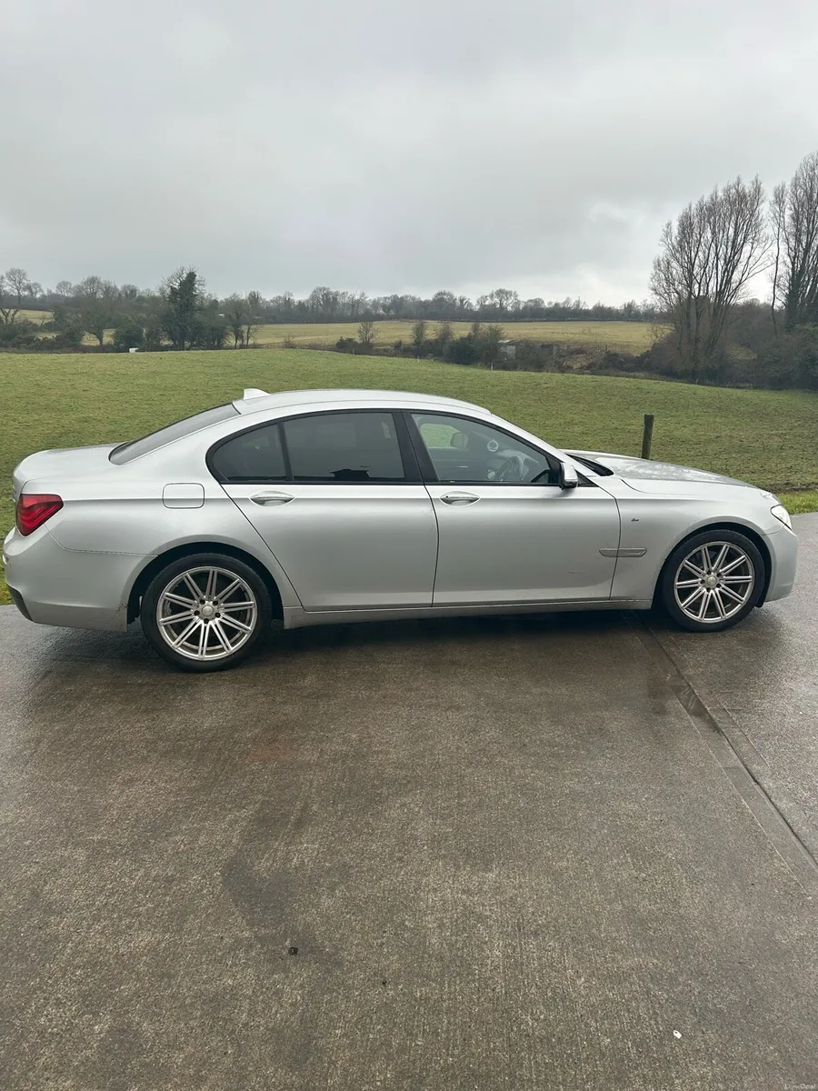 BMW 7 series - Image 3