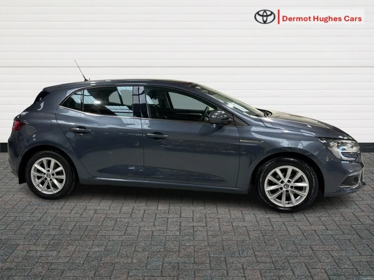 Renault Megane DYNAMIQUE NAV DCI 110 4DR - Image 3