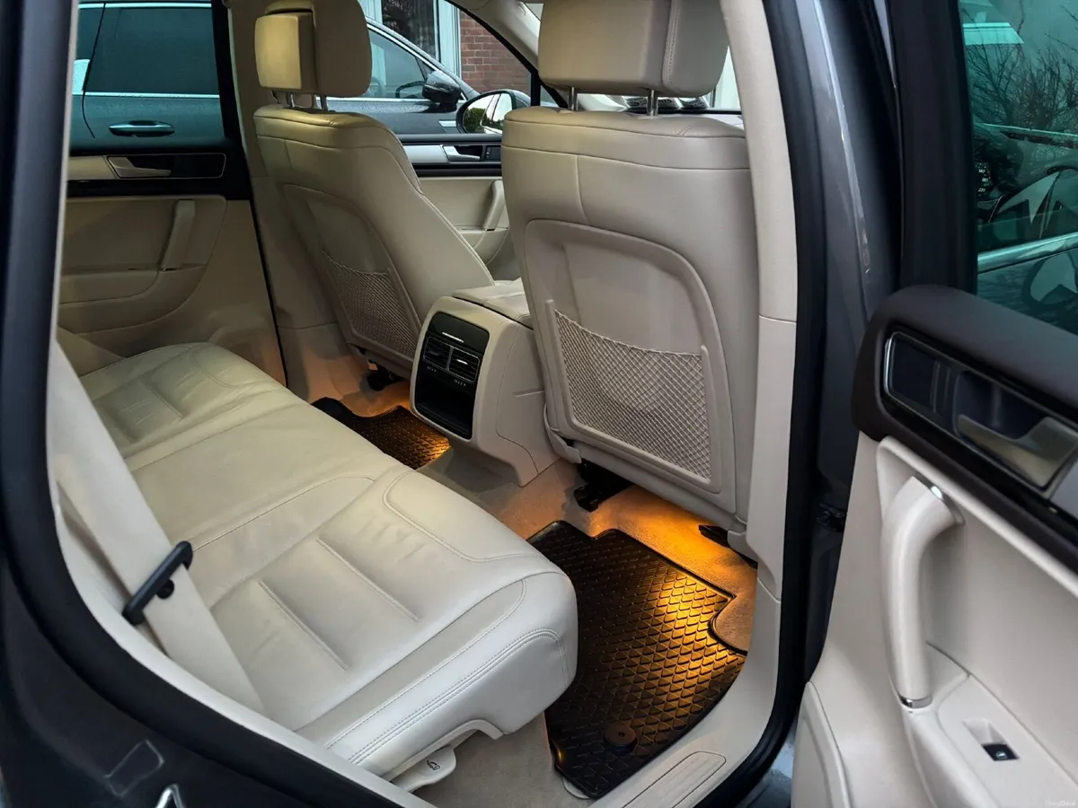 Vat reclaim Touareg 2018 5 seat Commercial - Image 3