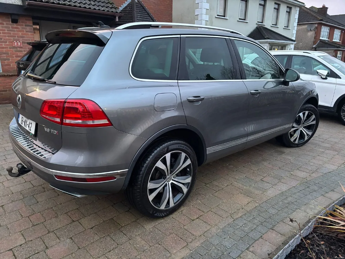 Vat reclaim Touareg 2018 5 seat Commercial - Image 1