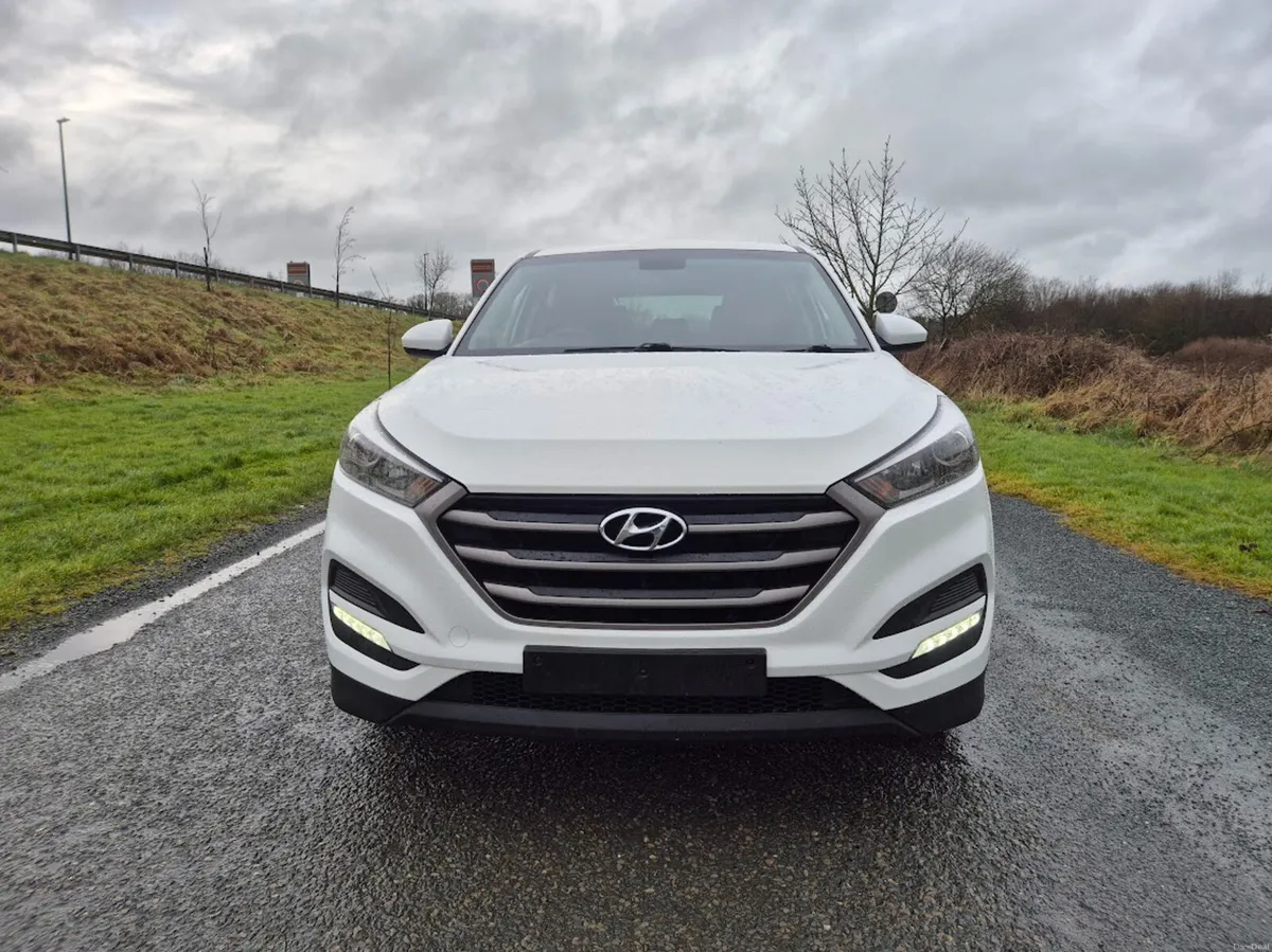 2018 (181) Hyundai Tucson1.7 CRDI S BL/DR 2WD 5DR - Image 2