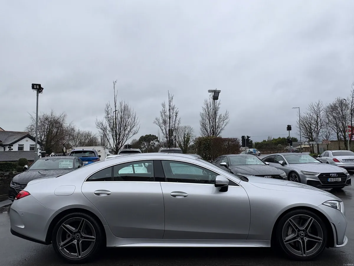 191 Mercedes-Benz 300D AMG Premium - Image 4