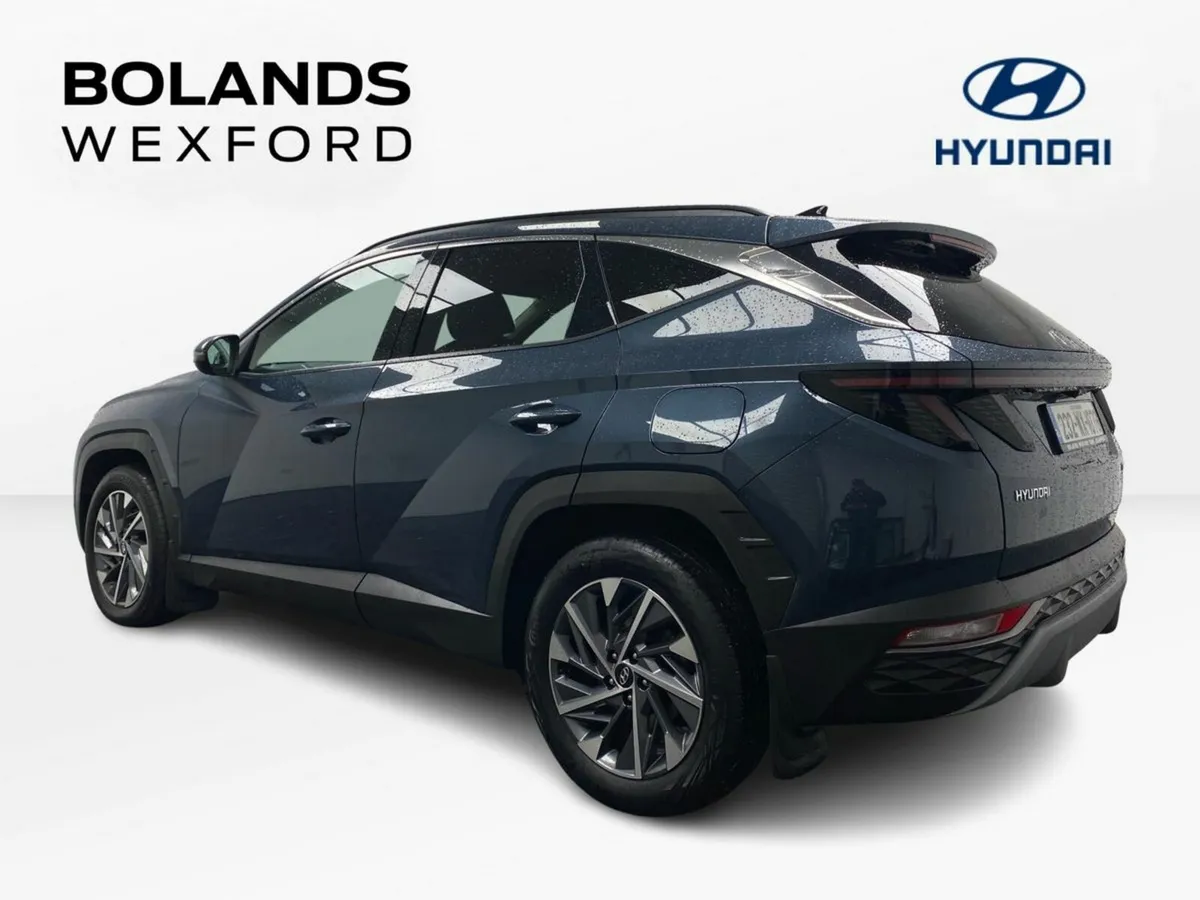 Hyundai Tucson 2WD Executive Plus - Image 3