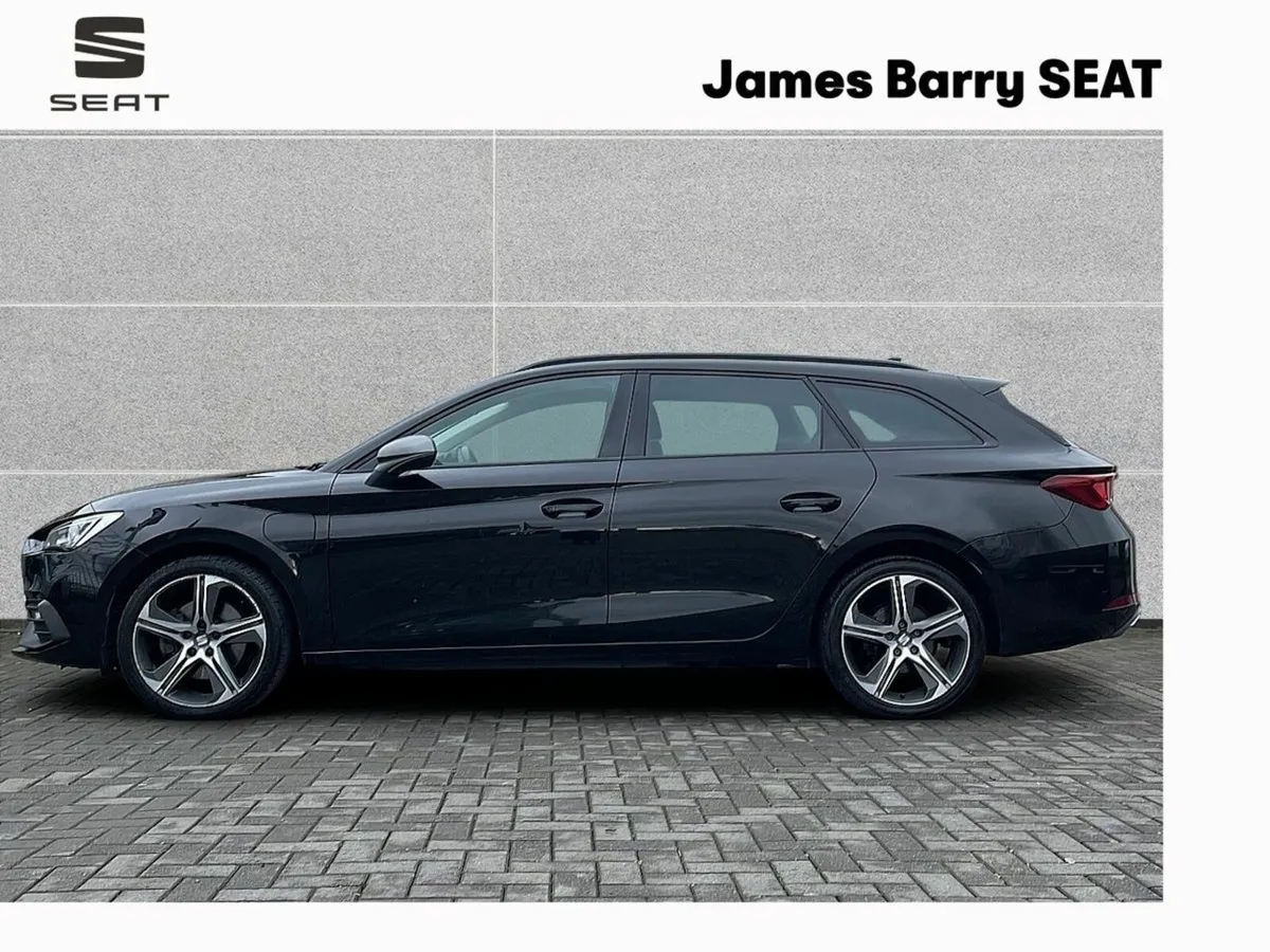 SEAT Leon e-Hybrid 204hp DSG FR - Image 3