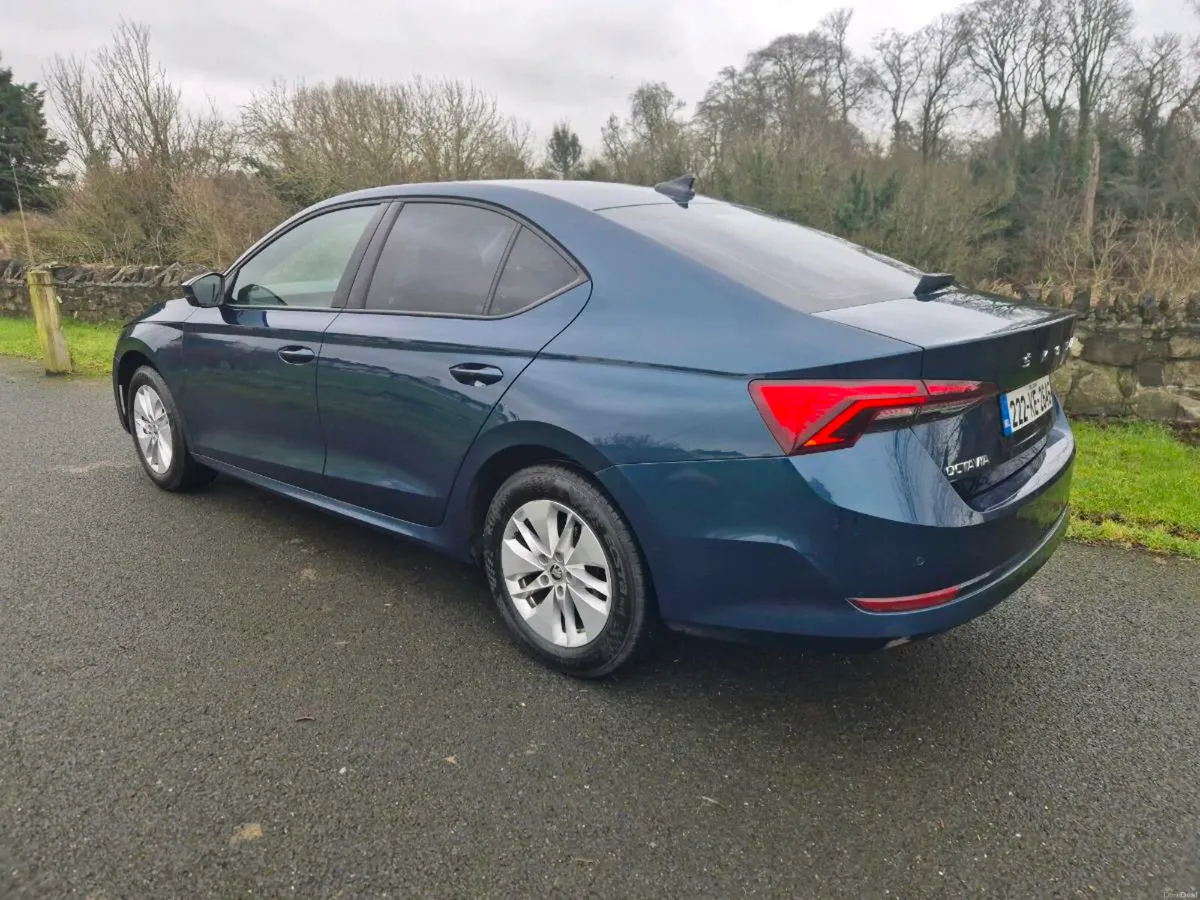 22 Skoda octavia 2.0TDI hatchback - Image 4