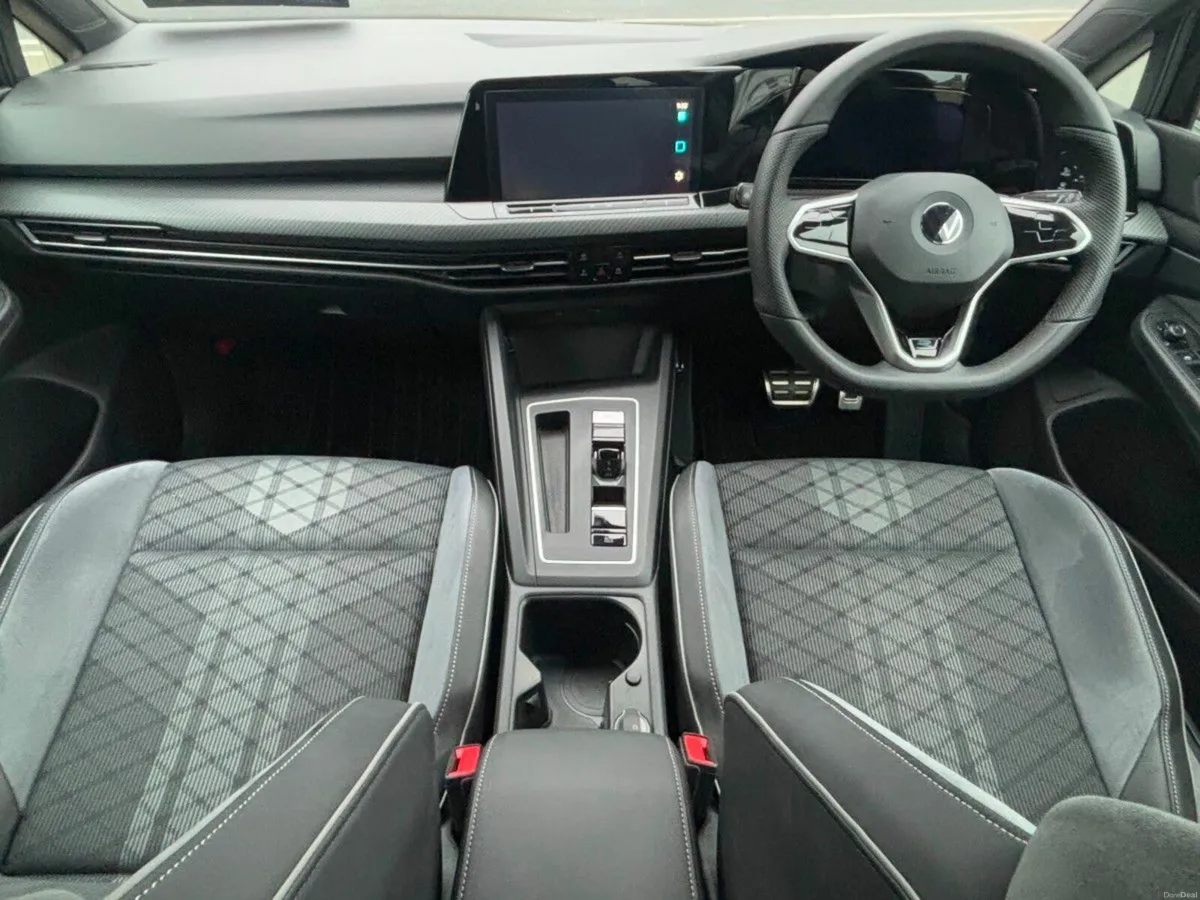 Volkswagen Golf R-LINE 1.5 MHEV AUTO MK8 NEW NCT 1 - Image 2