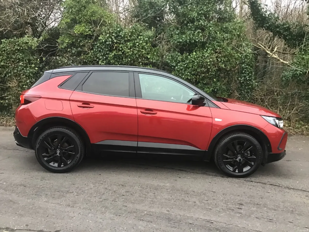 Opel Grandland SRi 1.2 Petrol AUTOMATIC - Image 4