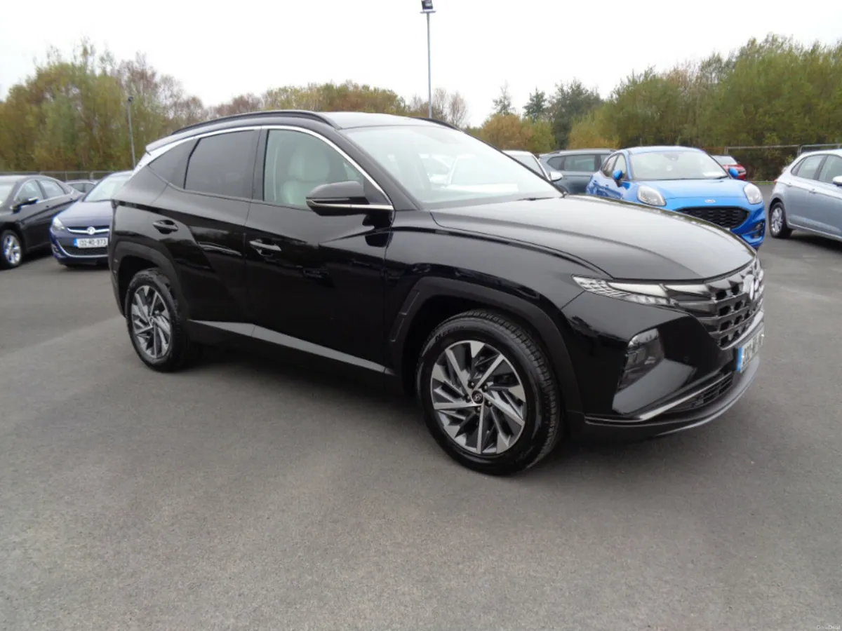 Hyundai Tucson ix35 Executive Plus 5DR - Image 2