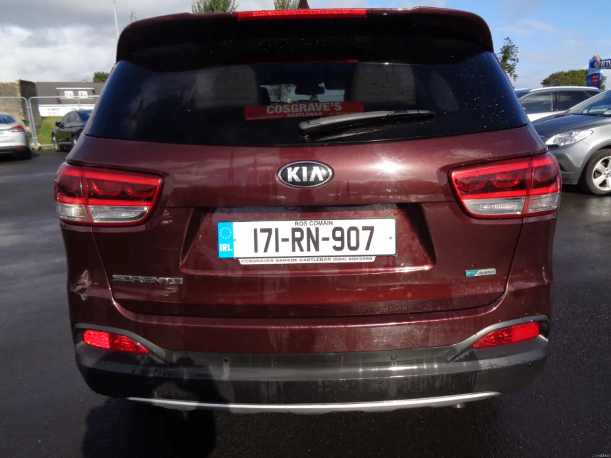 Kia Sorento 7 SEATER Platinum 4X2 5DR - Image 4