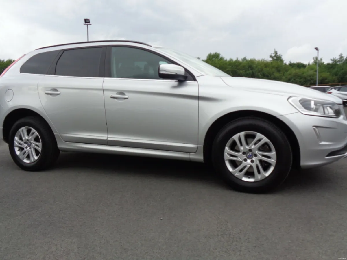 Volvo XC60 SE NAV D4 - Image 1