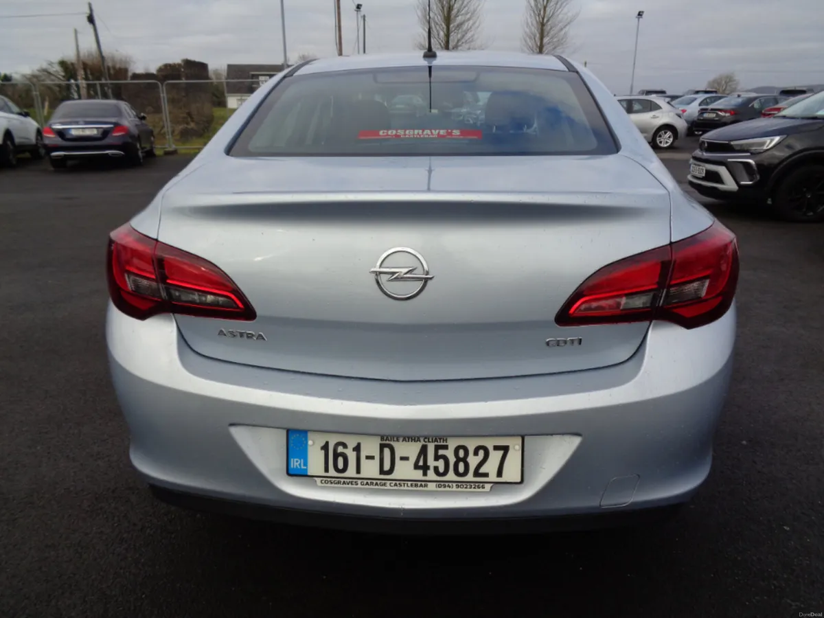 Opel Astra Saloon 1.6cdti 110PS 4DR - Image 4