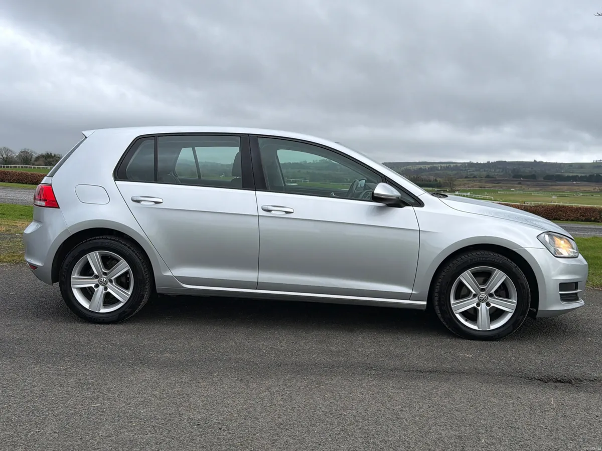 Volkswagen Golf 2014 High Line Low Mileage - Image 3
