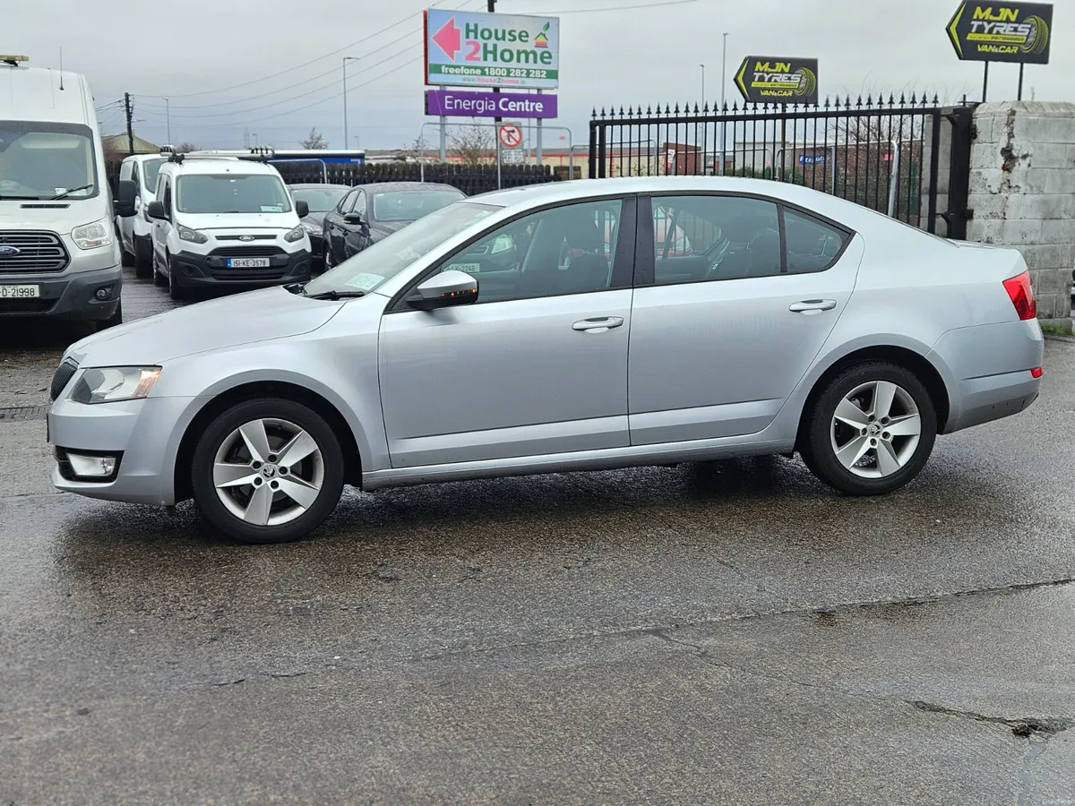 Skoda Octavia 1.2 TSI  Automatic - Image 4