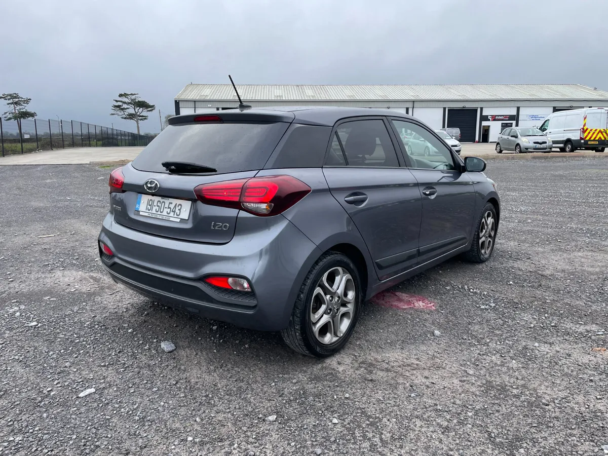Hyundai i20 2019 - Image 2