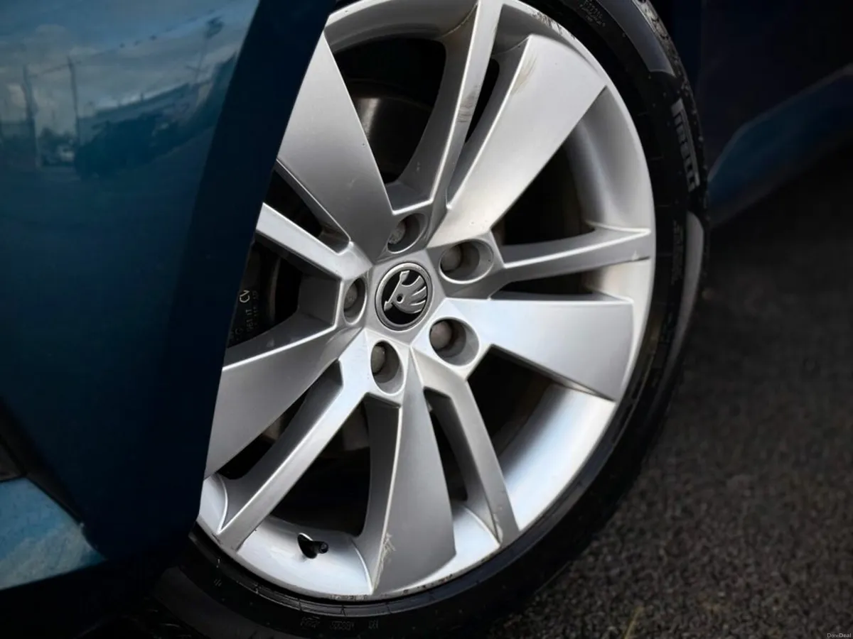 Skoda Superb SE-L TDI DSG // 12 MONTH WARRANTY // - Image 4