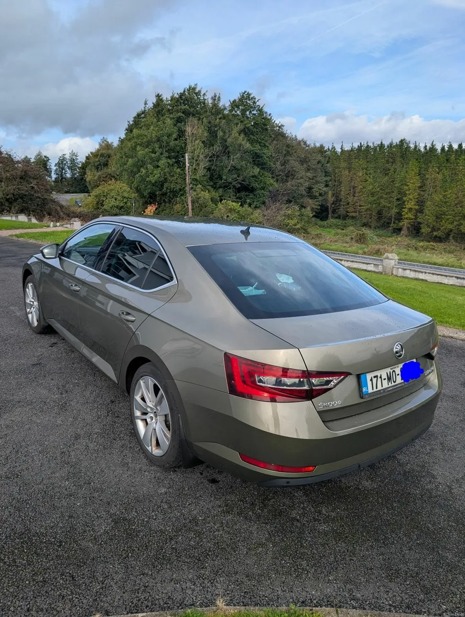 Skoda Superb 2017 - Image 1