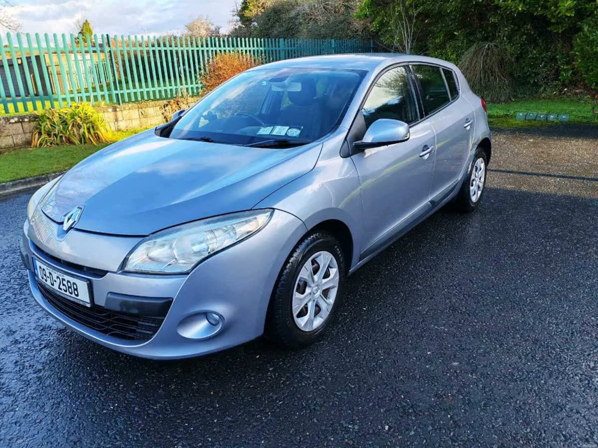 Renault Megane 1.5dci, low mileage - Image 2