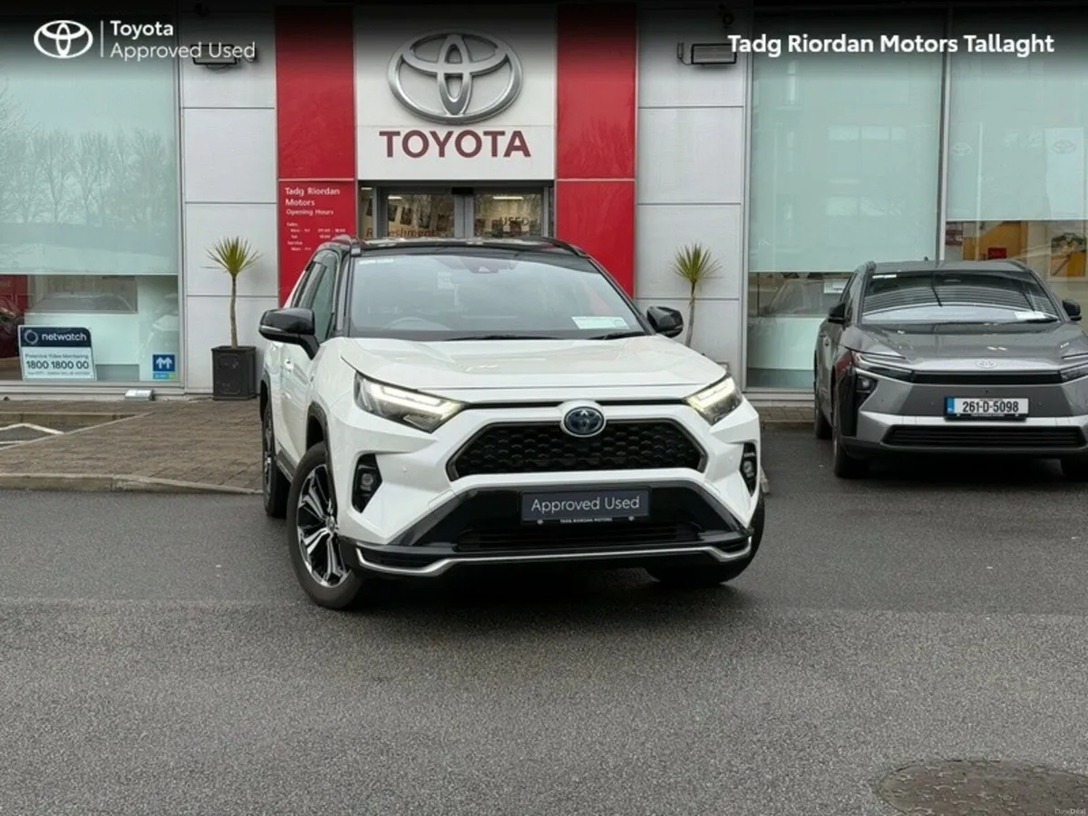 Toyota RAV4 HYBRID SOL 4DR AUTO - Image 1
