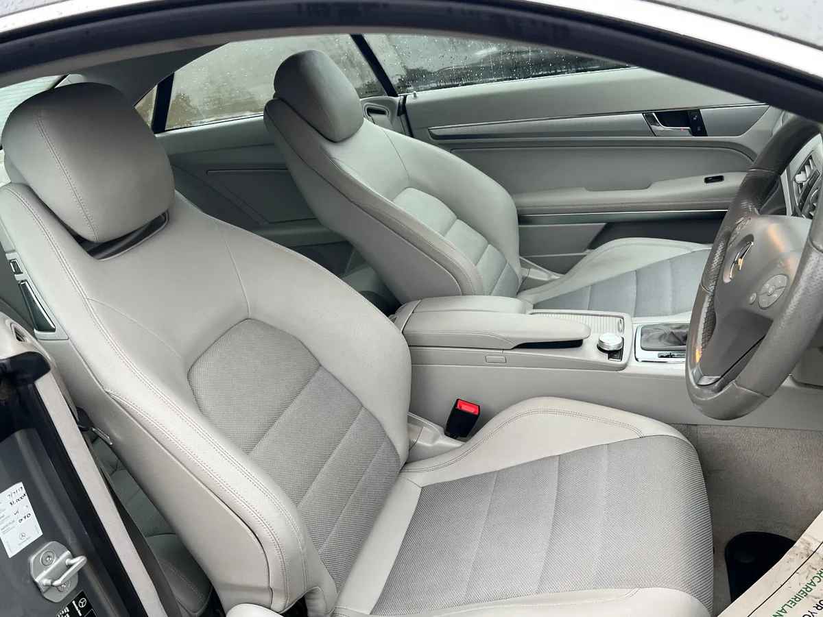 Mercedes-Benz E-Class Coupe - Image 4