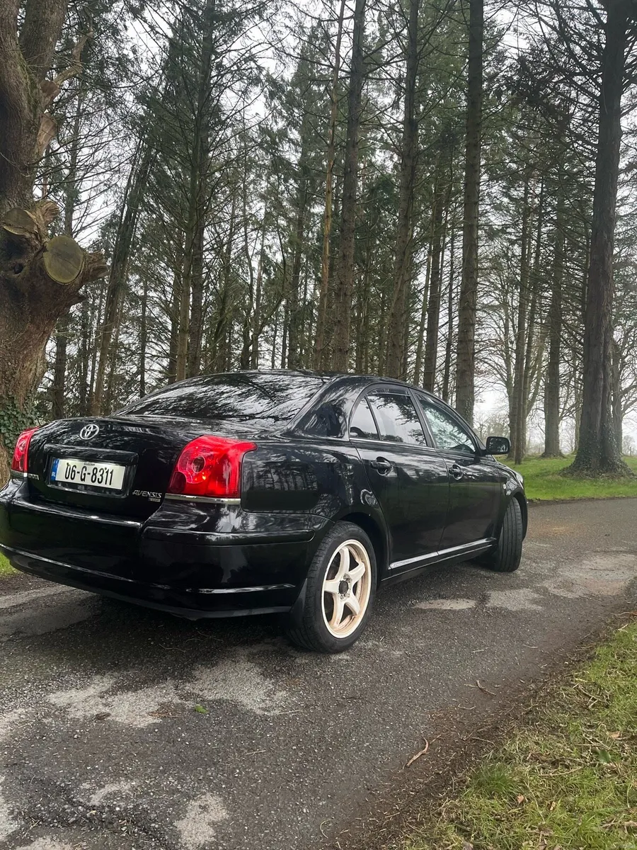 Toyota Avensis - Image 4