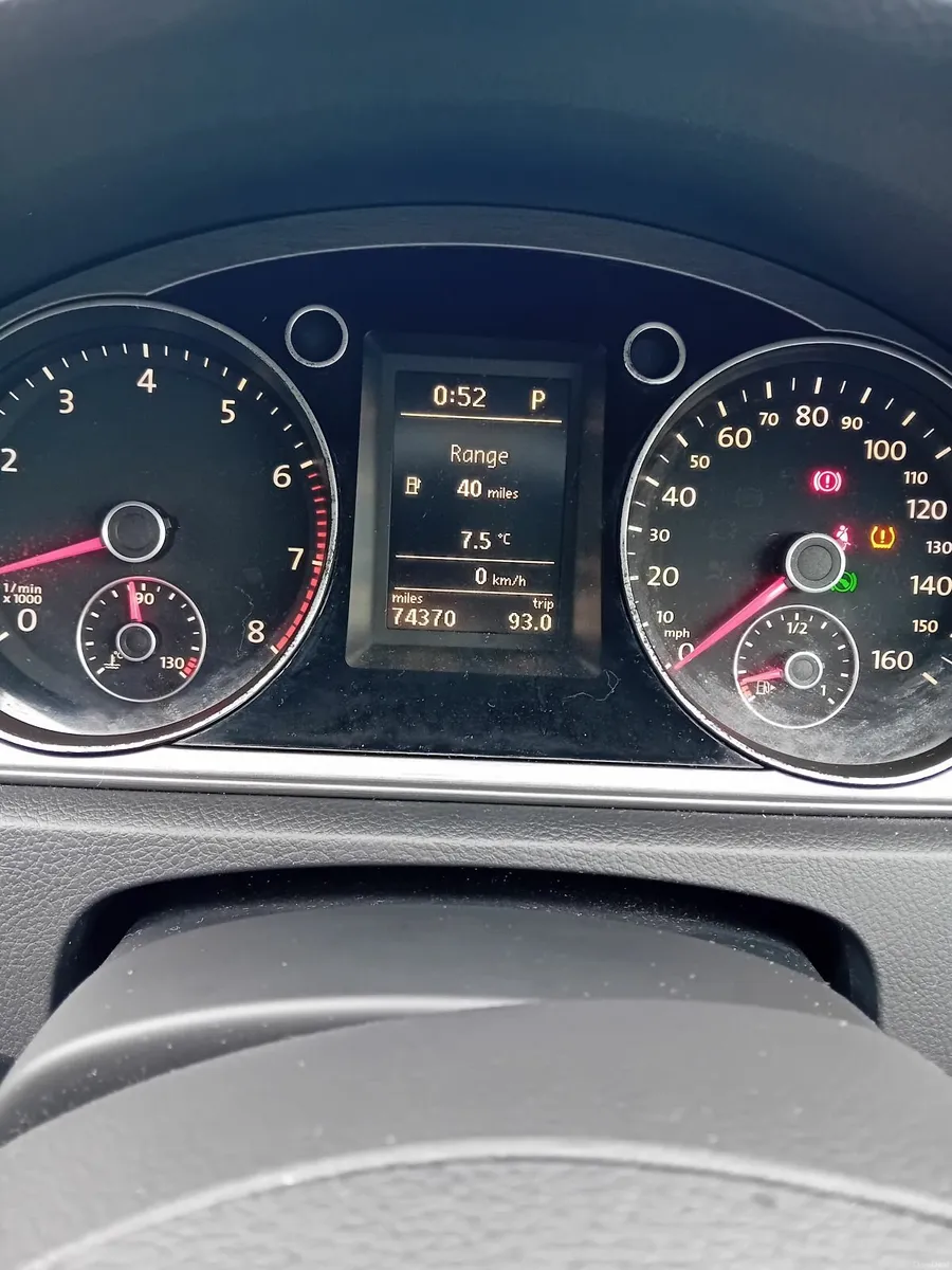 Volkswagen Passat Automatic - Image 3