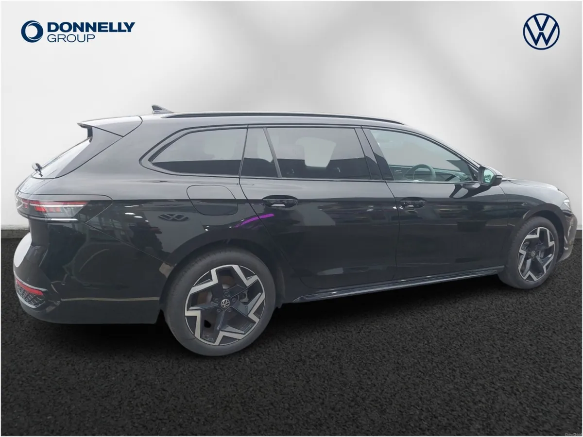Volkswagen Passat Estate R-Line - Image 4