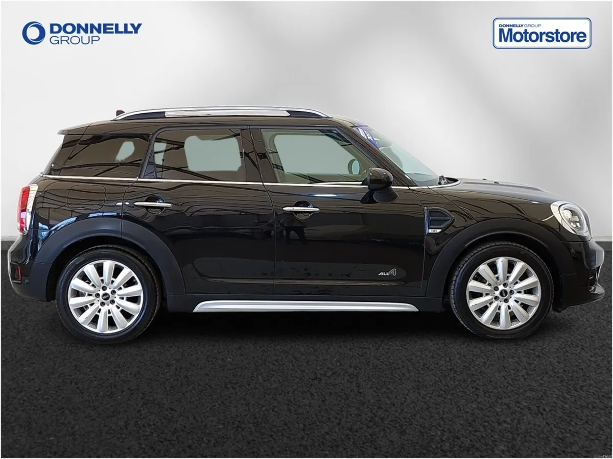 MINI Countryman Diesel Hatchback Cooper - Image 3
