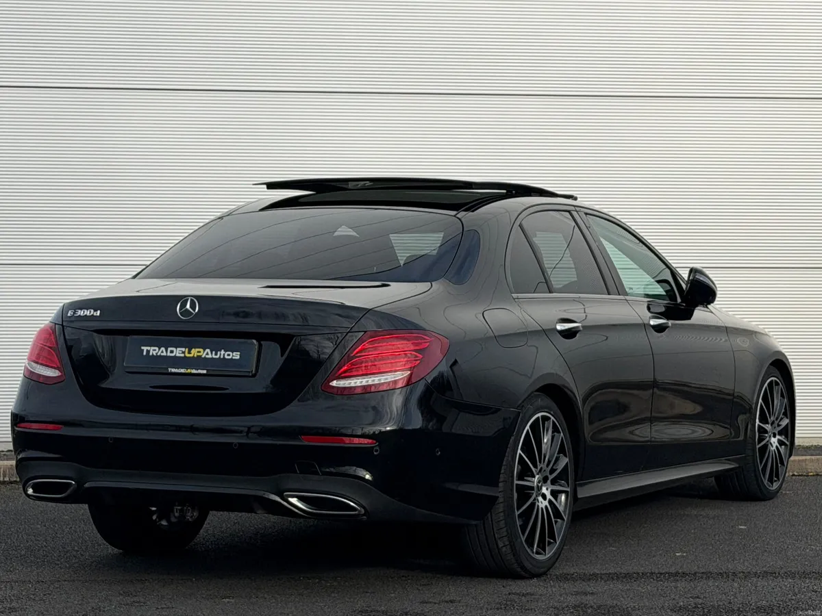 Mercedes-Benz E300d AMG Premium Plus - Image 3