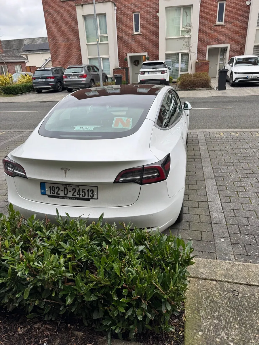 Tesla Model 3 2019 - Image 4