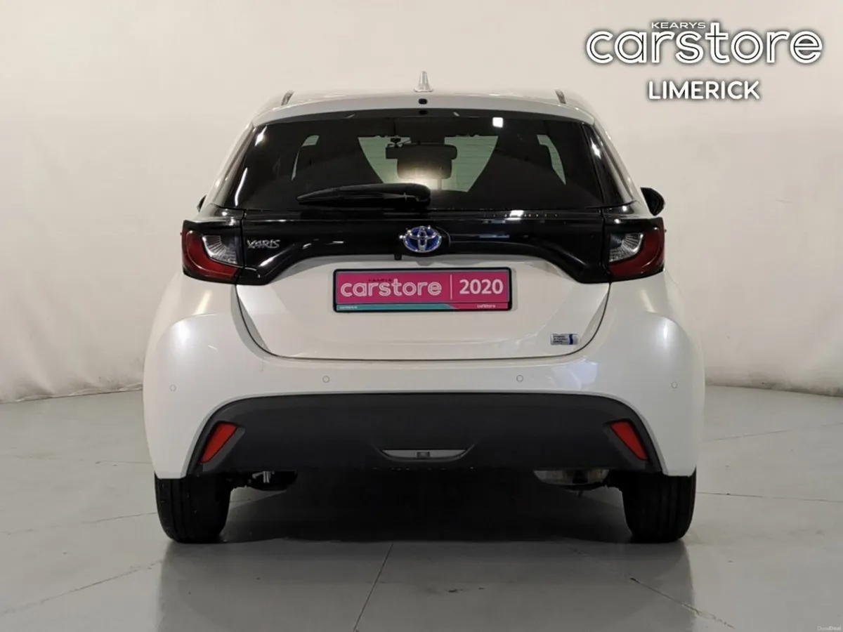 Toyota Yaris 1.5 HYBRID - Image 4