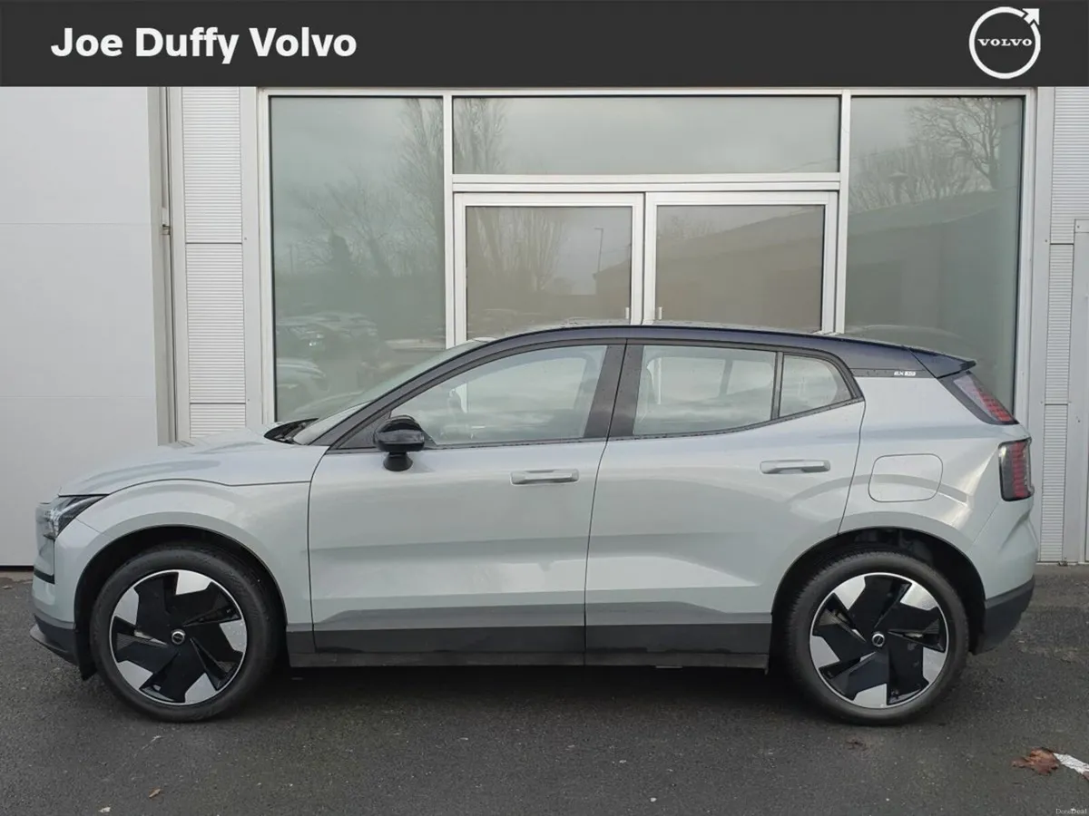 Volvo EX30 Ex30 Plus  Plus  272 Single RWD Recharg - Image 4