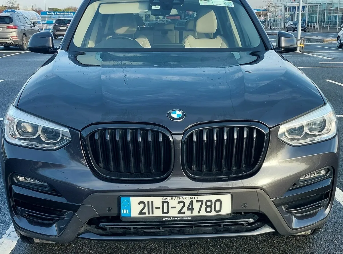 BMW X3 2021, plug in hybrid, premium pack, 82000km - Image 1