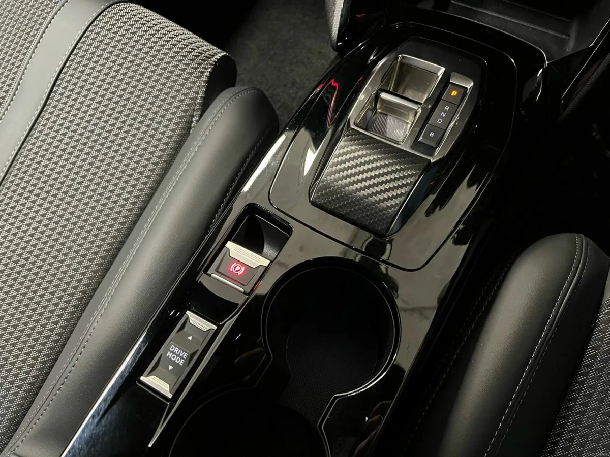 Peugeot 2008 GT EV 50kWh 136PS - Reversing Camera - Image 4