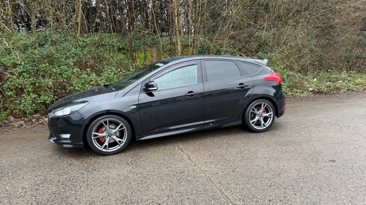182 Ford Focus ST Line - Image 2