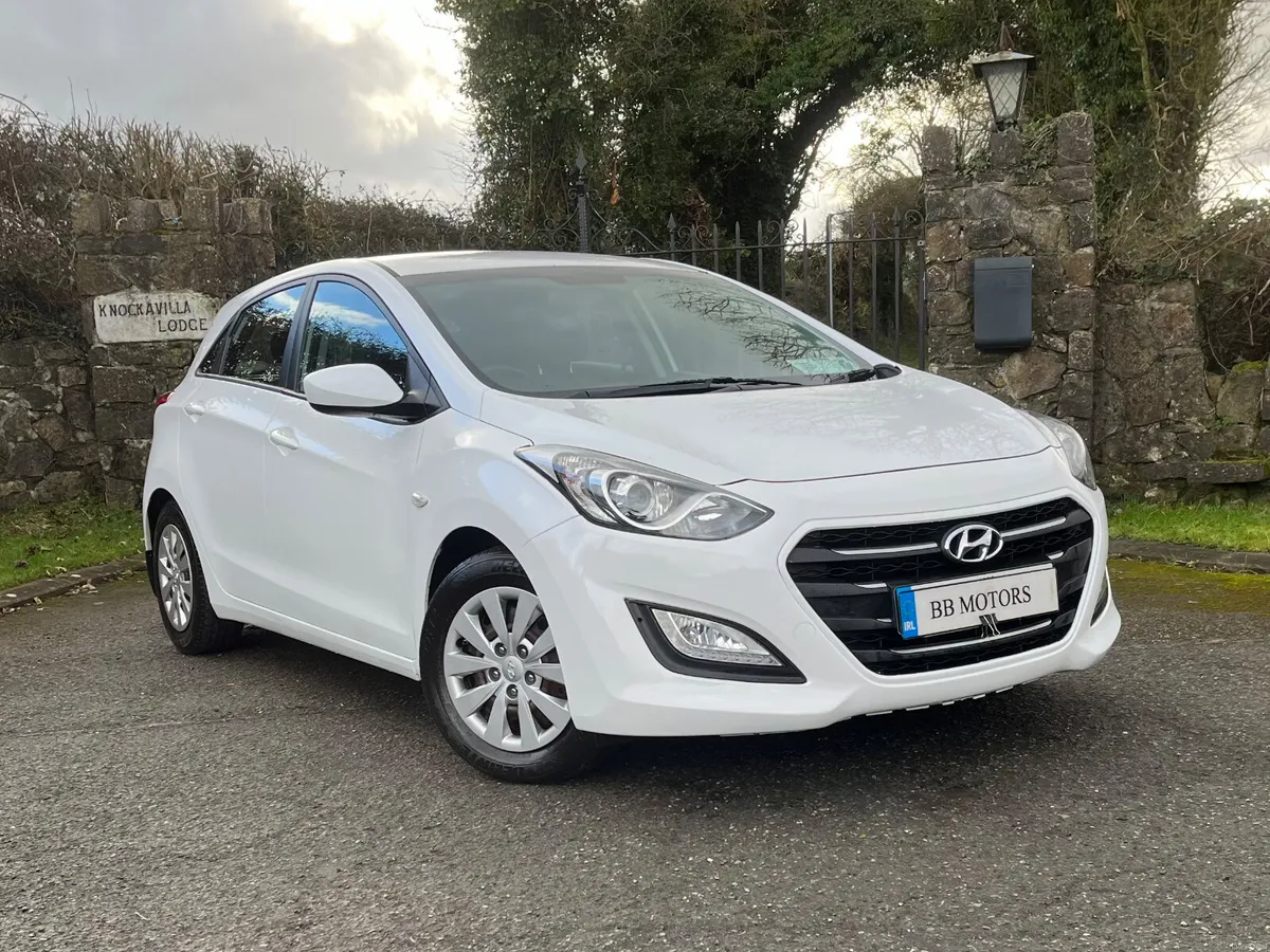 Hyundai i30 1.4L Petrol Classic - Image 1