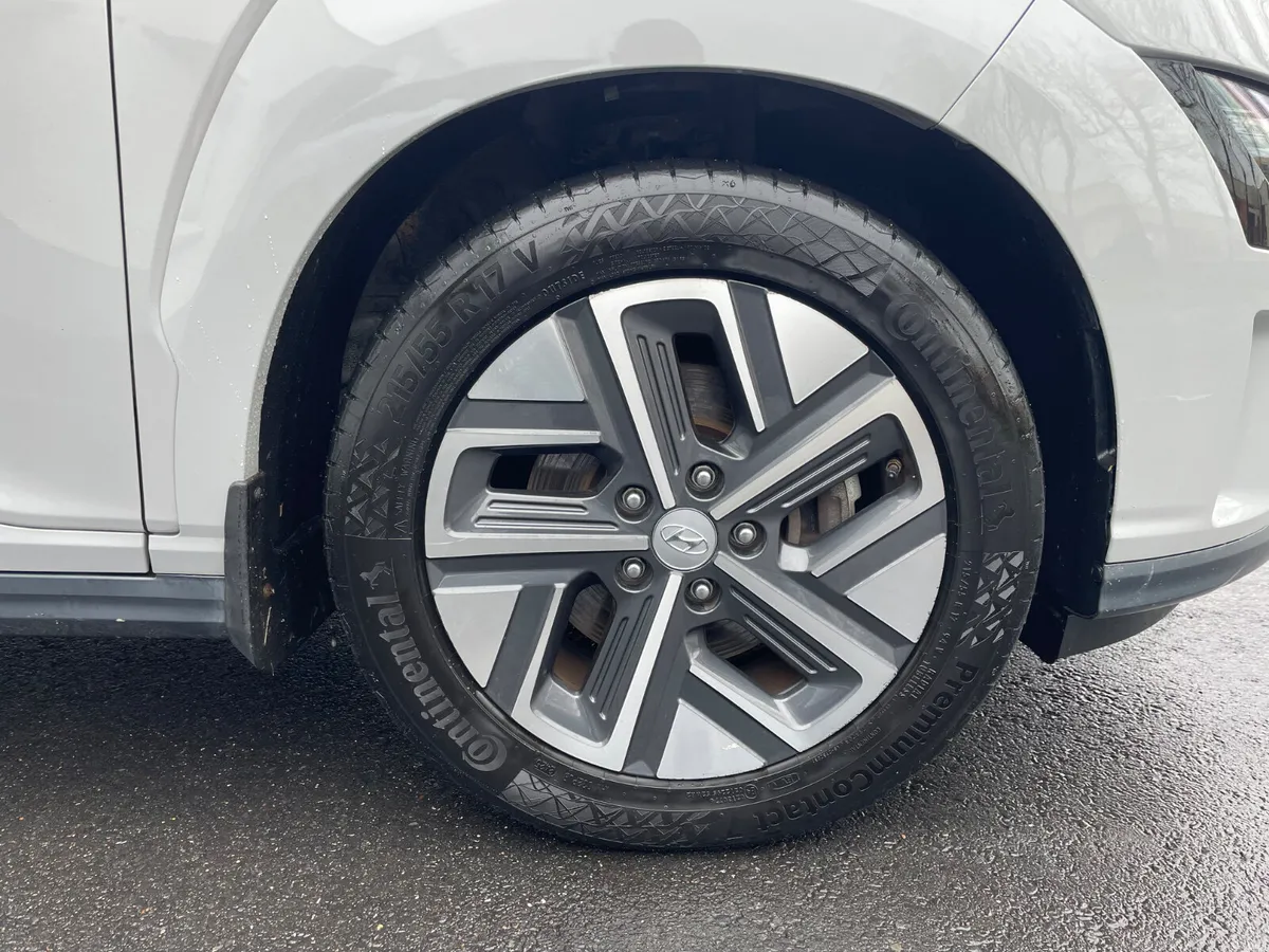 PREMIUM-64KW-APPLE PLAY-HEATED LEATHER-120TAX - Image 2